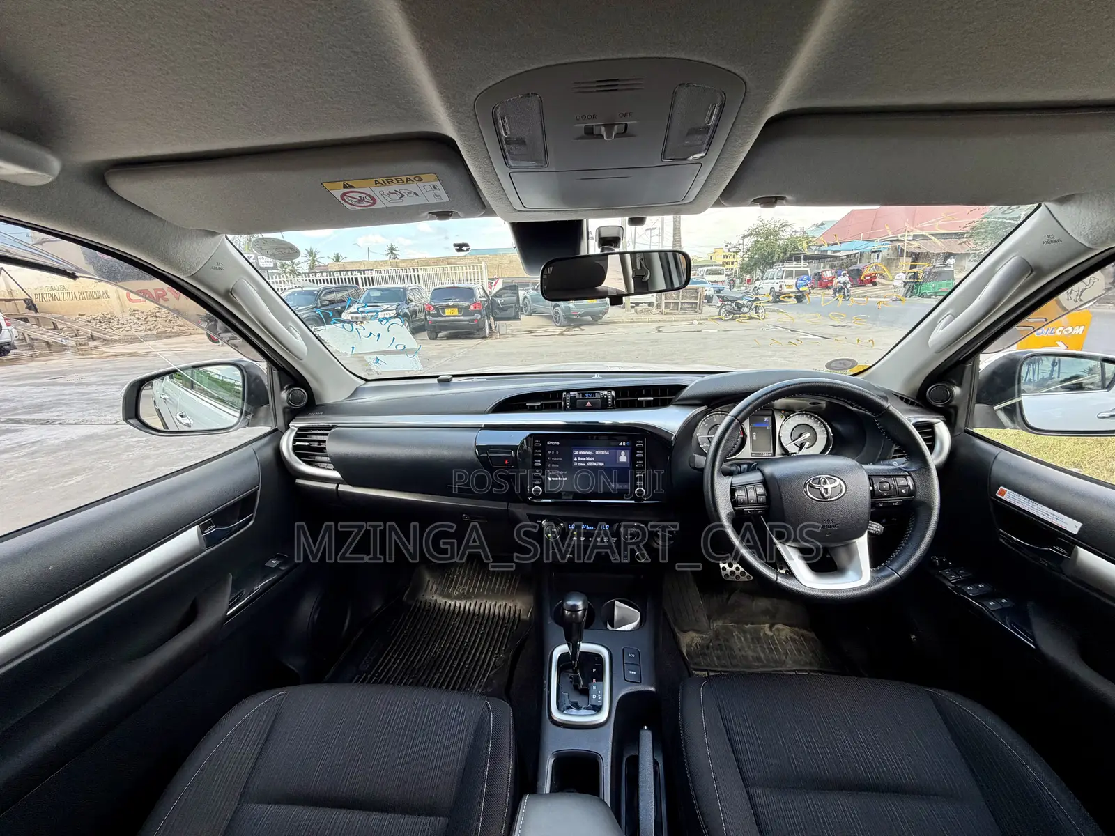 Toyota Hilux 2024 White
