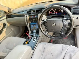 Toyota Crown 2007 White