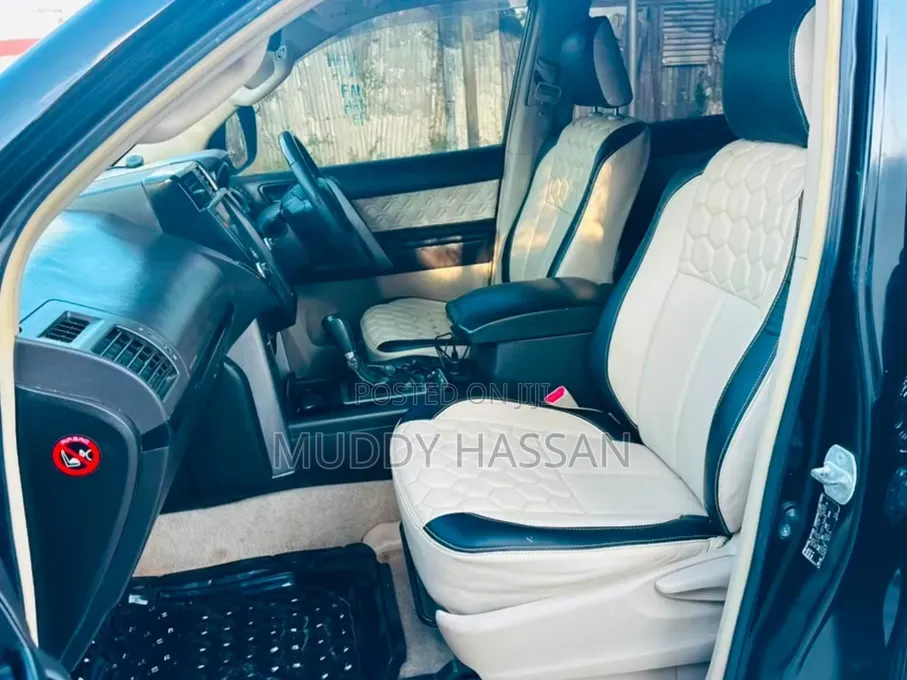 Toyota Land Cruiser Prado 2010 Black