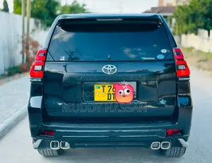 Toyota Land Cruiser Prado 2010 Black