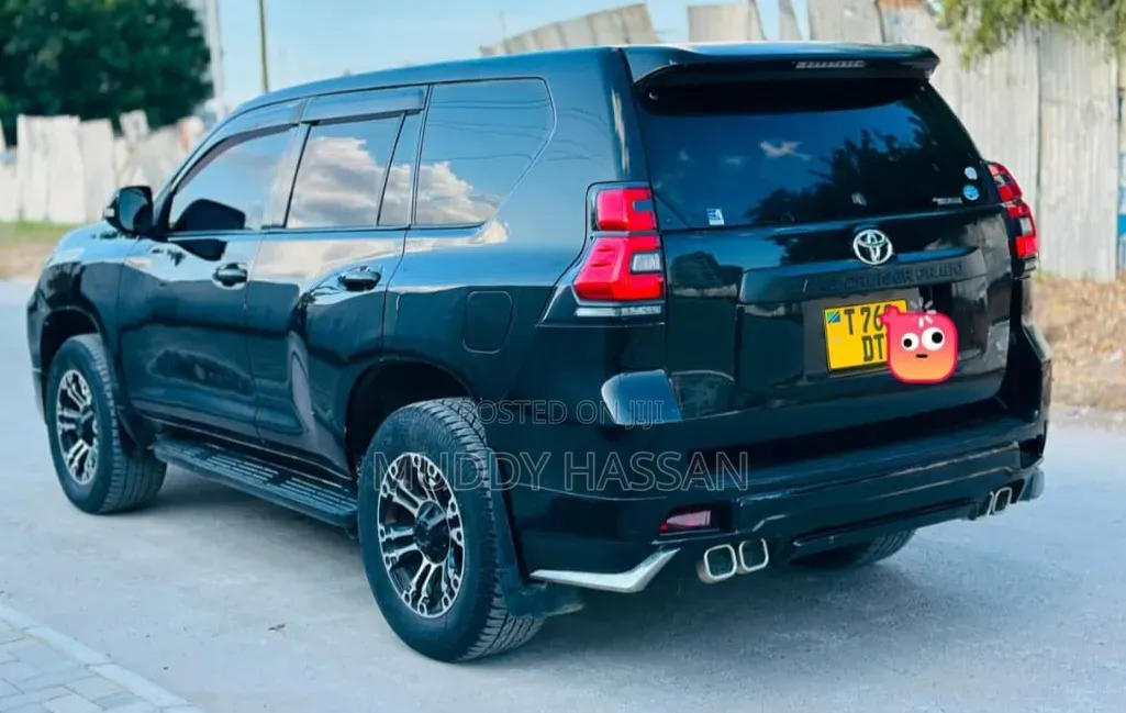 Toyota Land Cruiser Prado 2010 Black