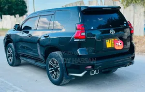 Toyota Land Cruiser Prado 2010 Black