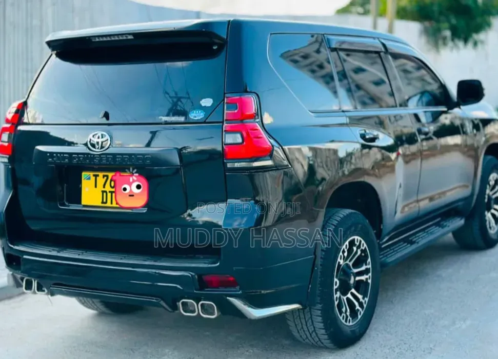 Toyota Land Cruiser Prado 2010 Black