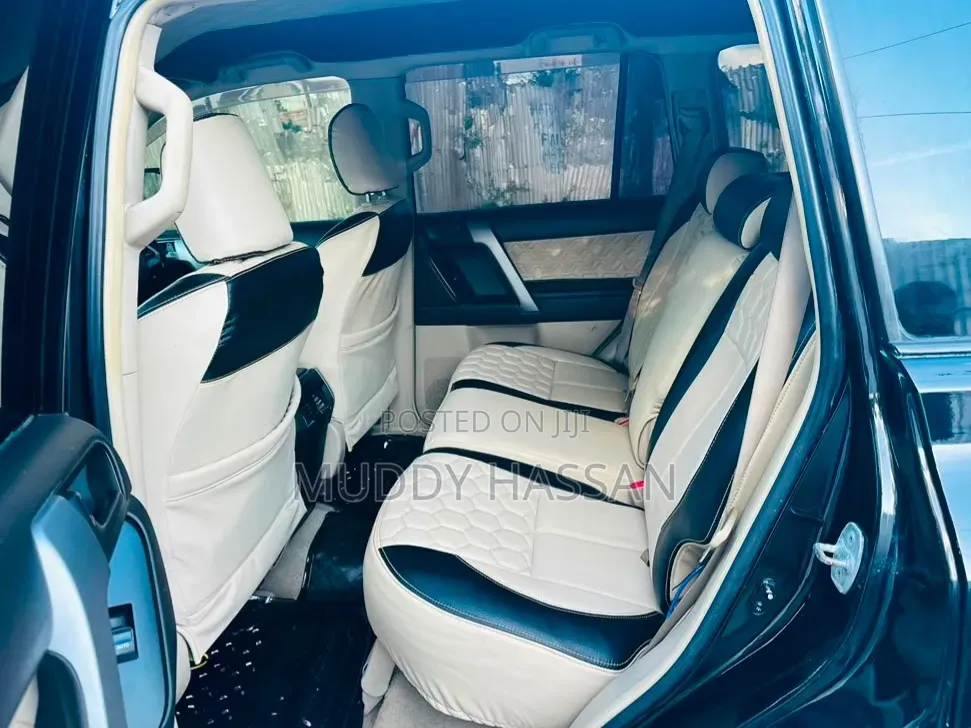 Toyota Land Cruiser Prado 2010 Black