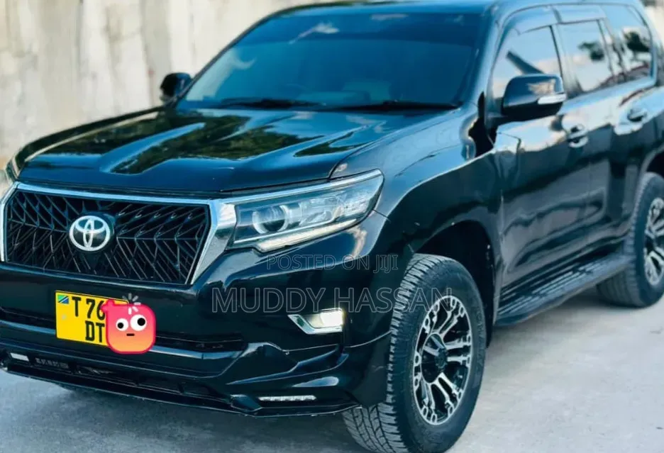 Toyota Land Cruiser Prado 2010 Black