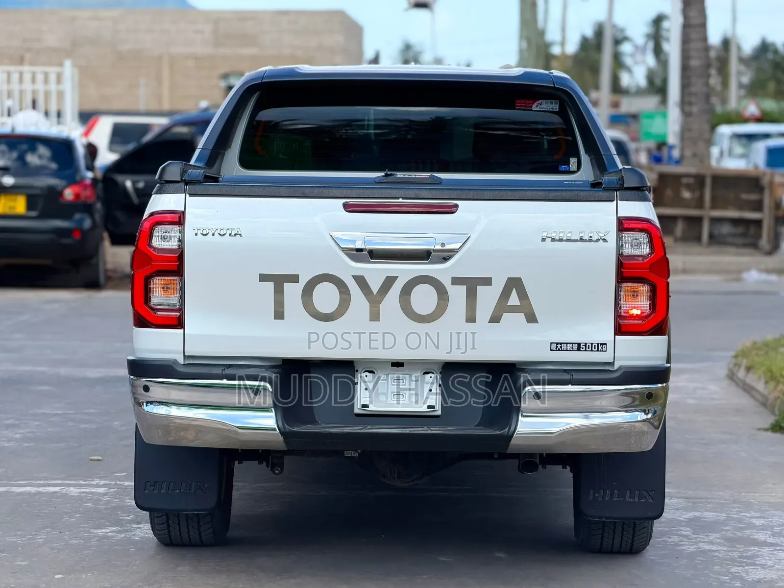 Toyota Hilux 2022 White