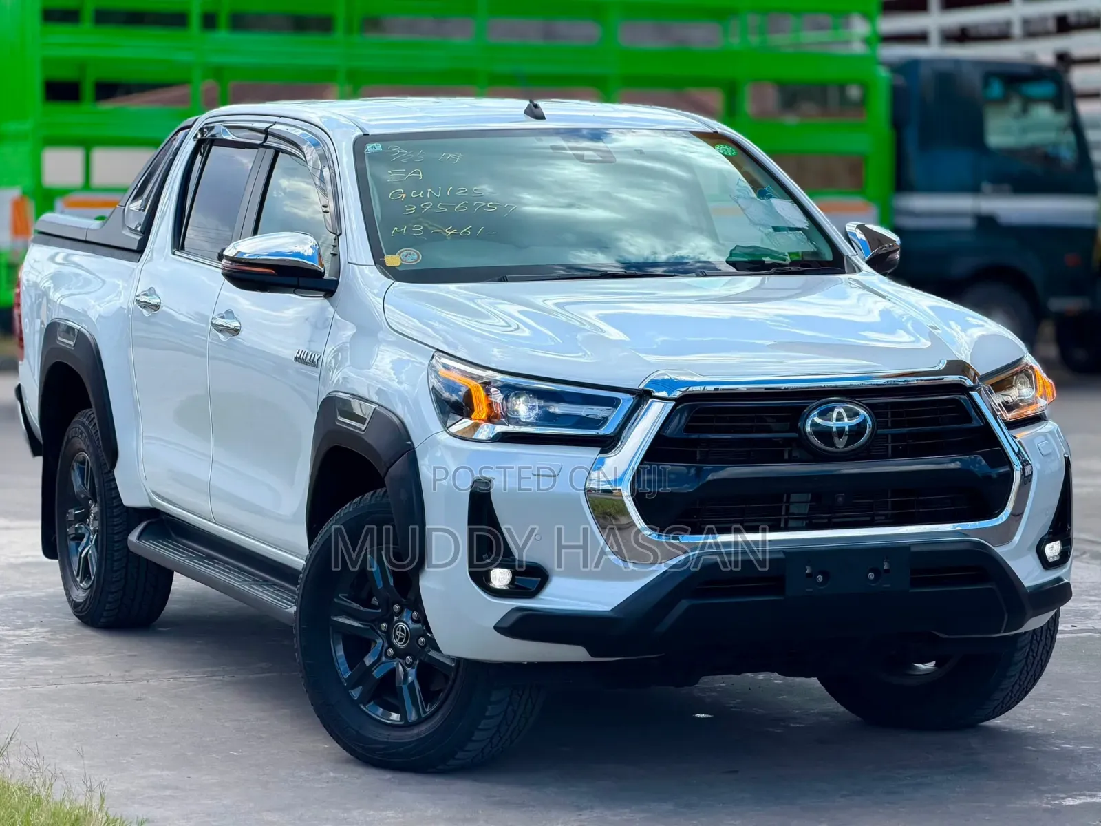 Toyota Hilux 2022 White