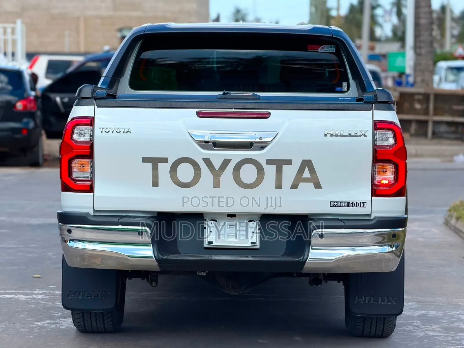 Toyota Hilux 2022 White