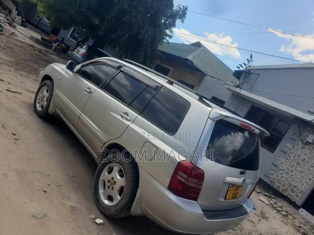 Toyota Kluger 2005 Silver