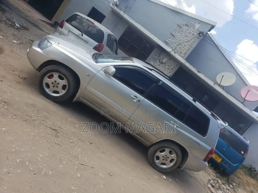 Toyota Kluger 2005 Silver