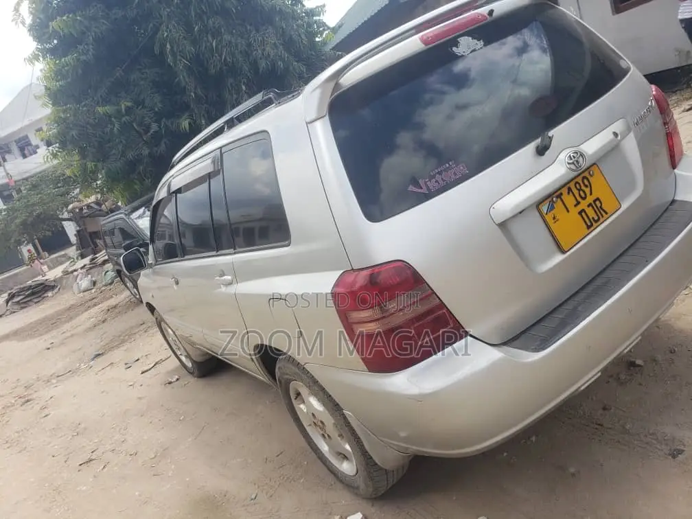 Toyota Kluger 2005 Silver