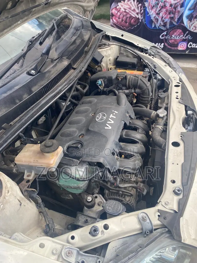 Toyota IST 2004 White