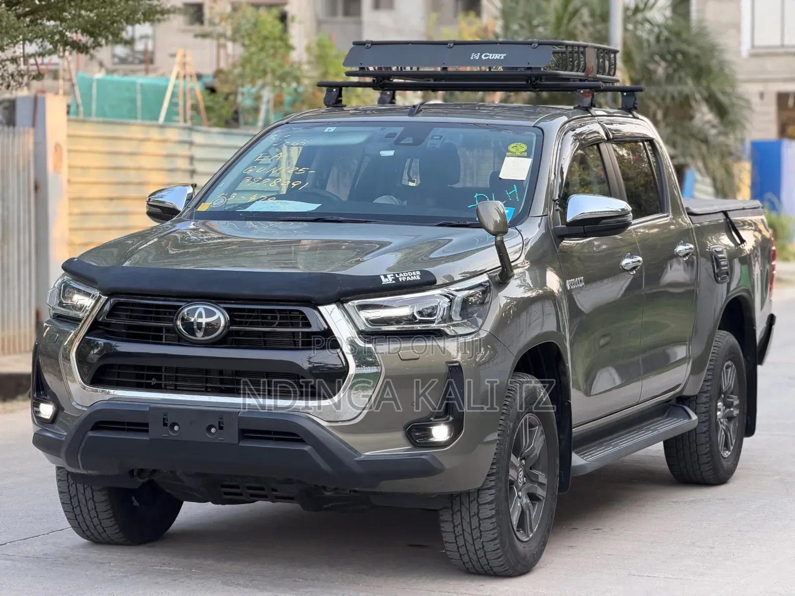Toyota Hilux 2024 Gray