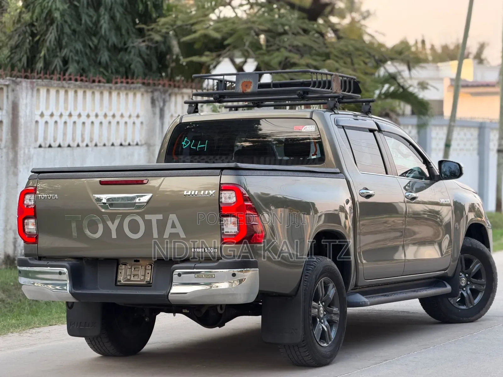 Toyota Hilux 2024 Gray