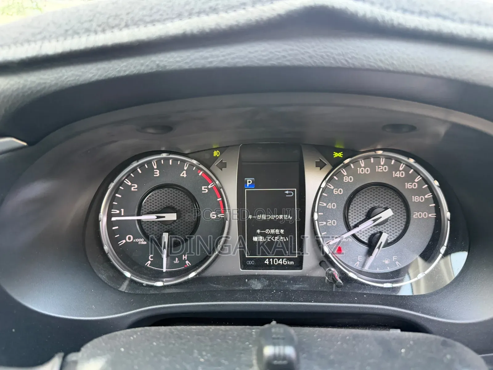 Toyota Hilux 2024 Gray
