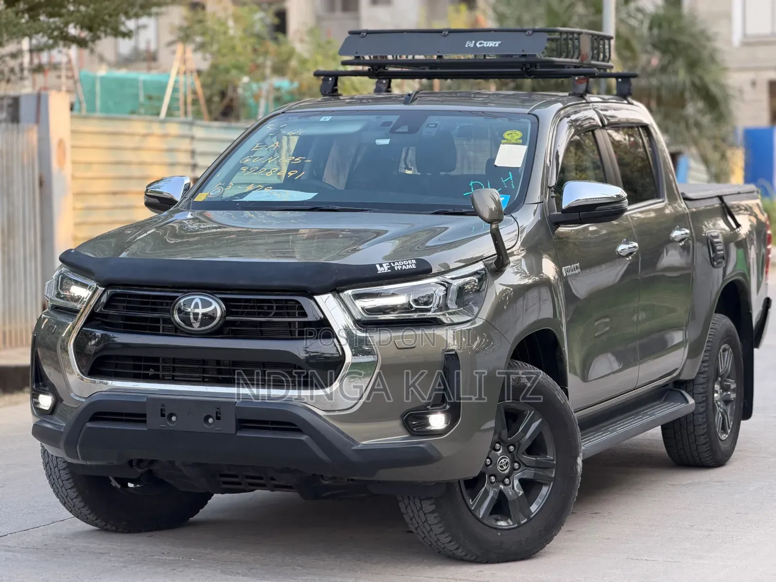 Toyota Hilux 2024 Gray