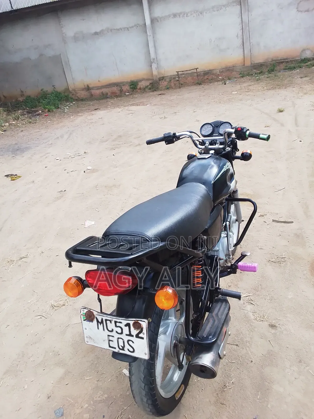 TVS HLX 125 2023 Black