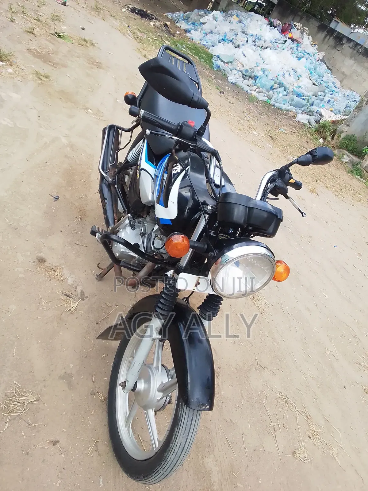 TVS HLX 125 2023 Black