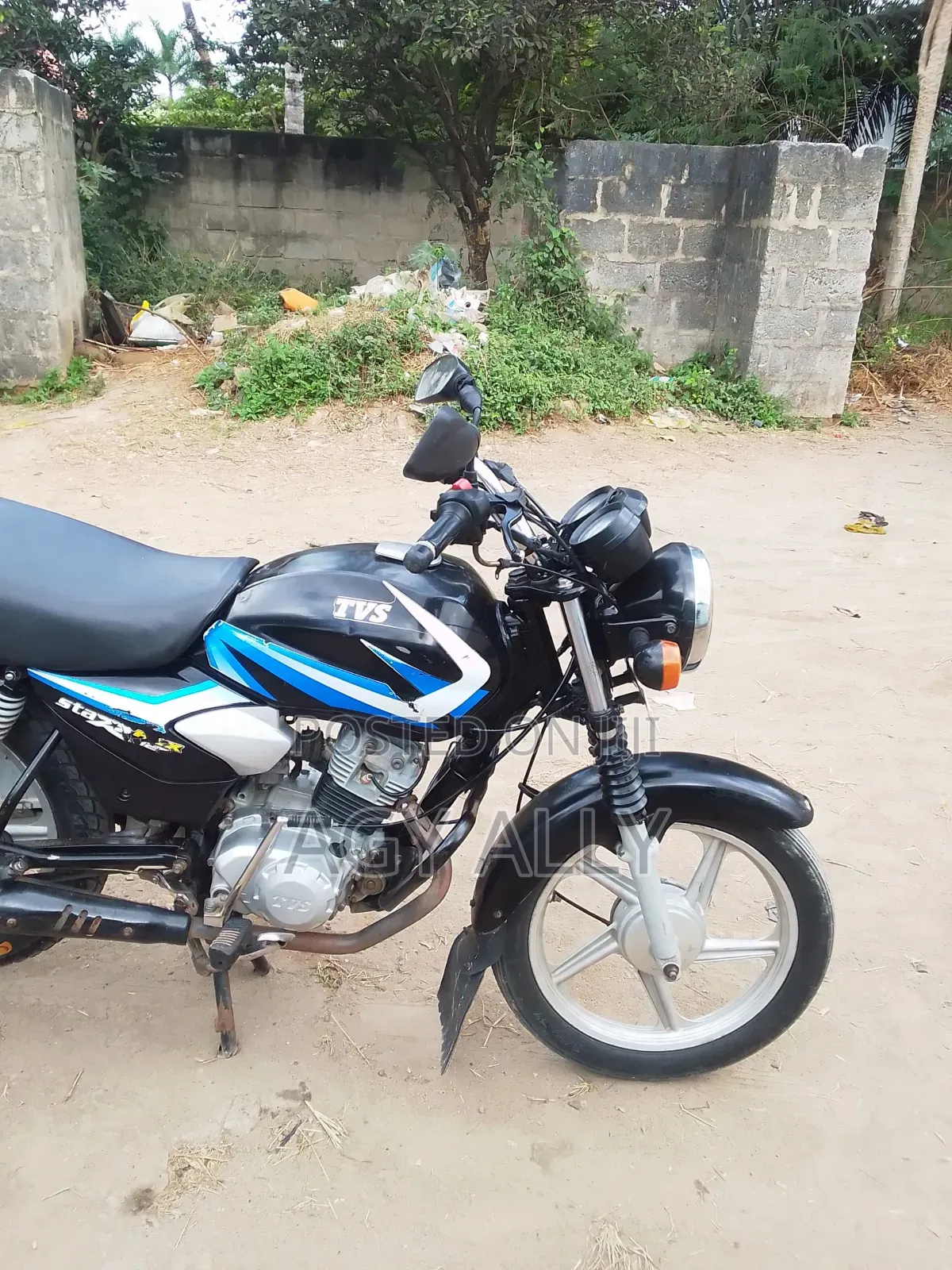 TVS HLX 125 2023 Black
