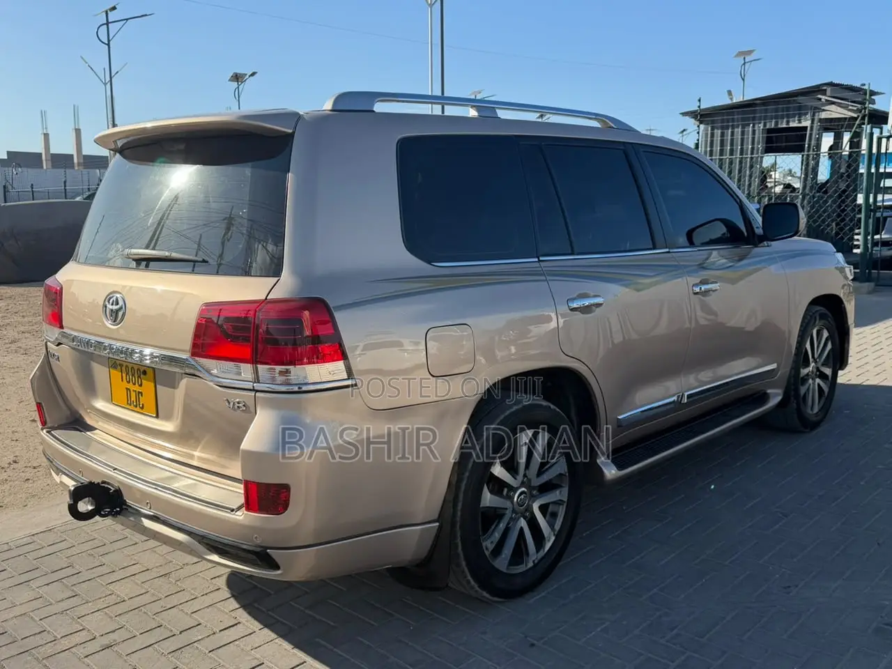 Toyota Land Cruiser 4.5 V8 TD 2016 Gold