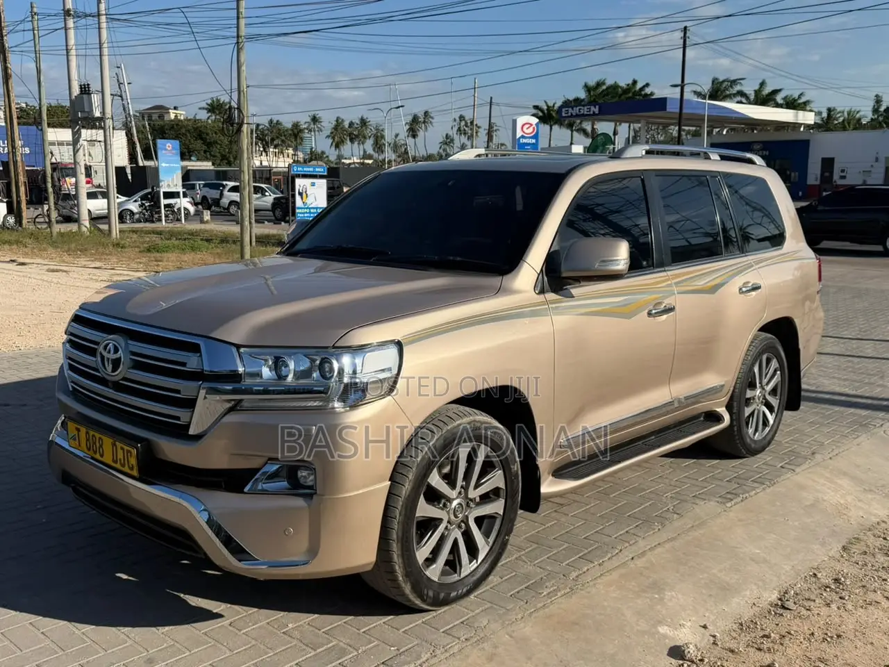 Toyota Land Cruiser 4.5 V8 TD 2016 Gold