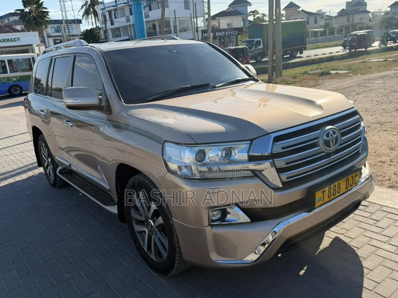 Toyota Land Cruiser 4.5 V8 TD 2016 Gold