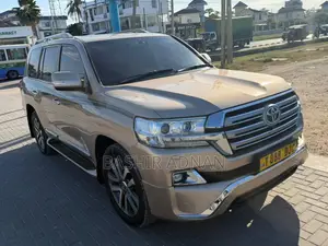 Toyota Land Cruiser 4.5 V8 TD 2016 Gold