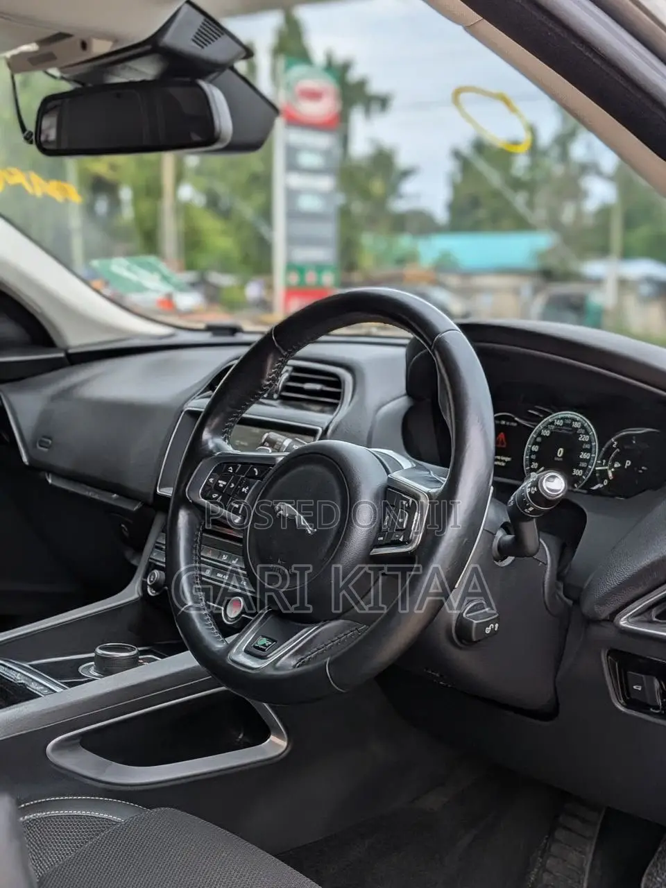 Jaguar F-Pace 2018 Gray