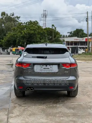 Jaguar F-Pace 2018 Gray
