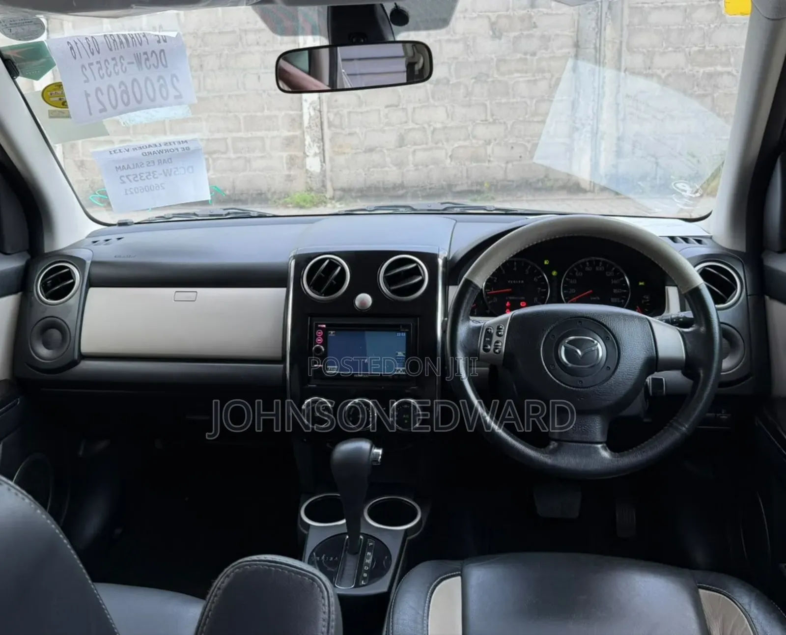 Mazda Verisa 2011 Silver