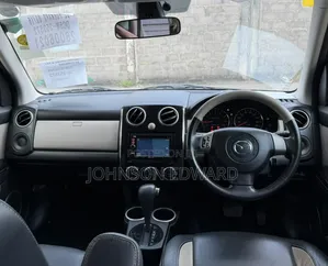 Mazda Verisa 2011 Silver