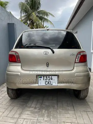 Toyota Vitz 2000 Beige