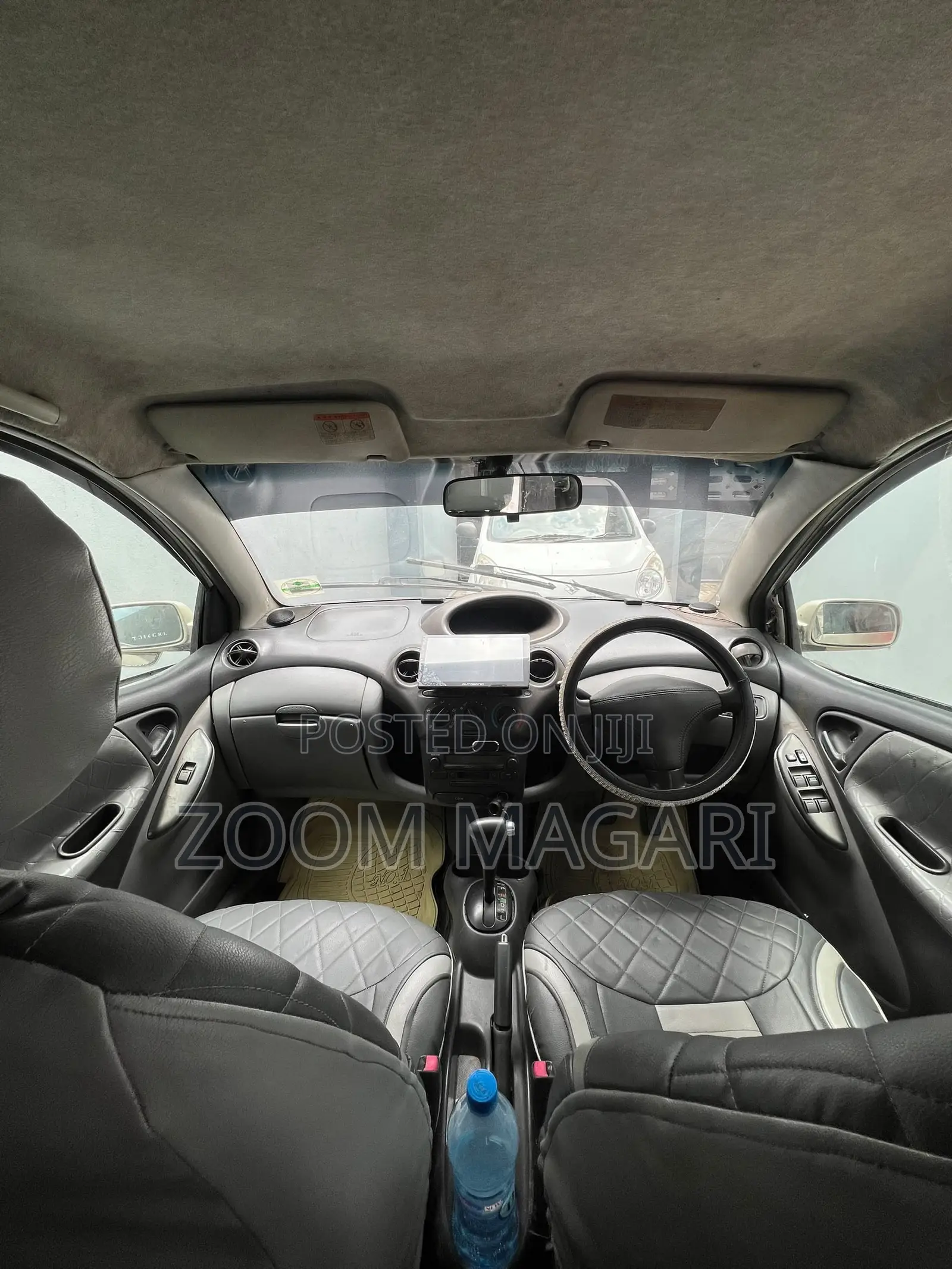 Toyota Vitz 2000 Beige
