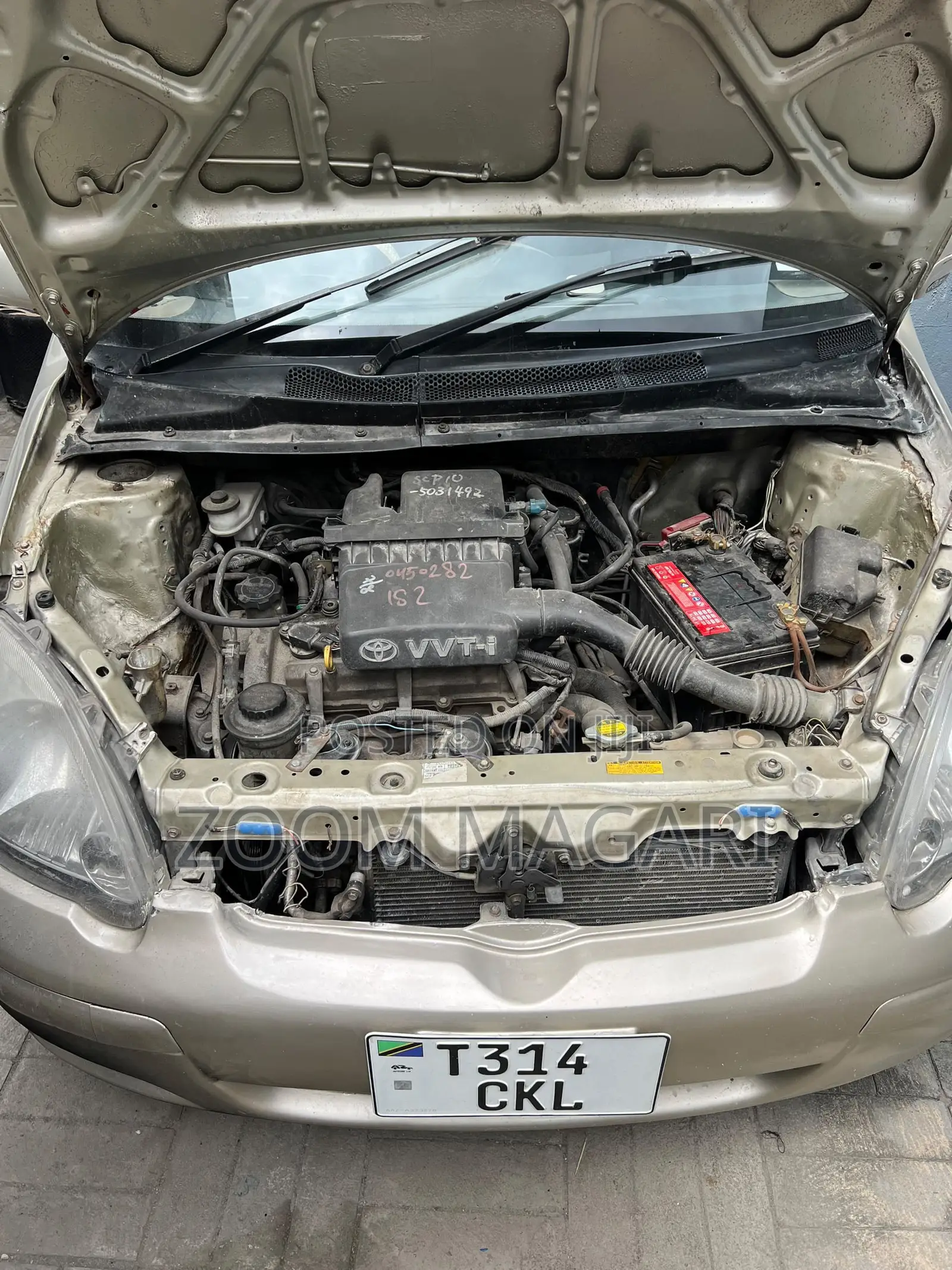 Toyota Vitz 2000 Beige