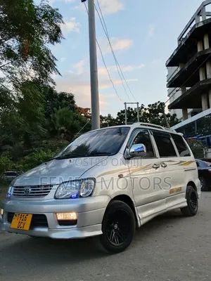 Toyota Noah 2001 Silver