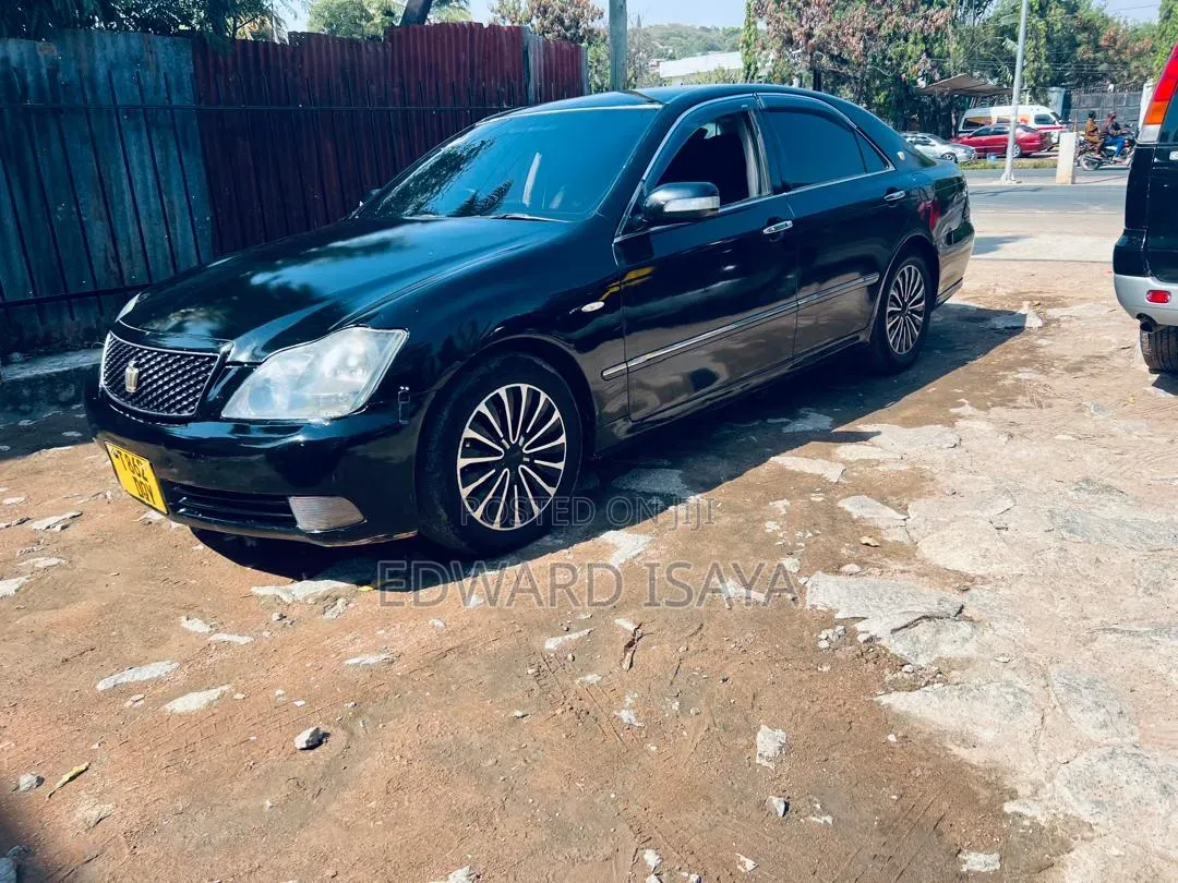 Toyota Crown 2006 Black