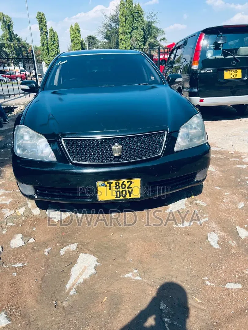 Toyota Crown 2006 Black