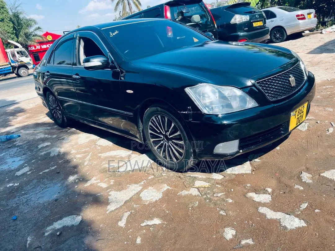 Toyota Crown 2006 Black