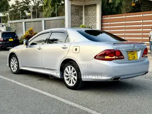 Toyota Crown 2009 Silver