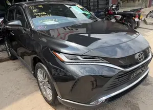 Toyota Harrier 2.0 2020 Black