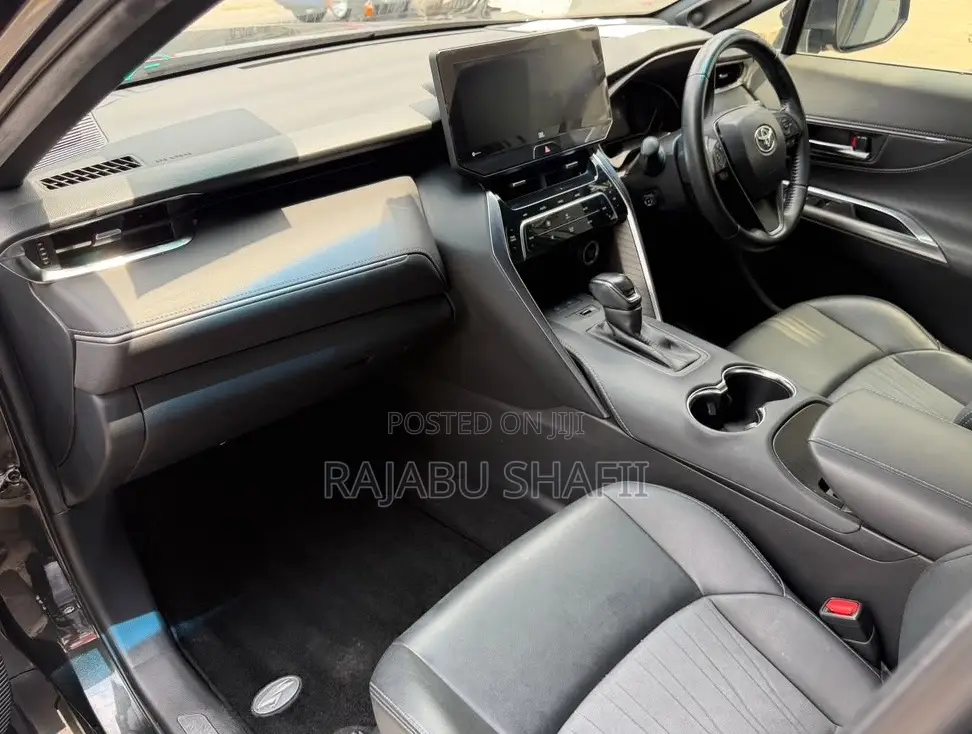 Toyota Harrier 2.0 2020 Black