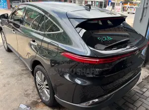 Toyota Harrier 2.0 2020 Black