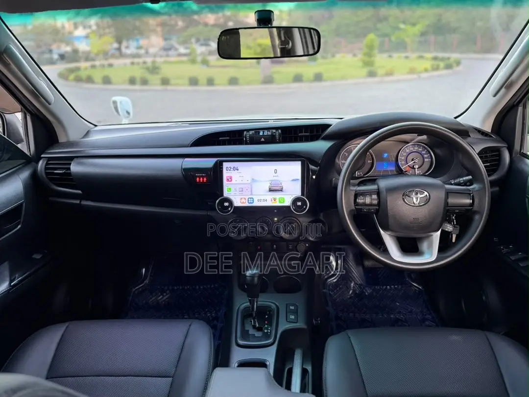 Toyota Hilux 2019 White