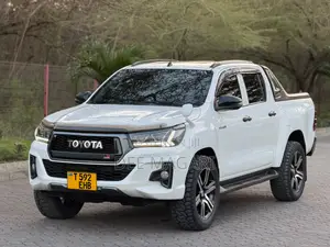 Toyota Hilux 2019 White