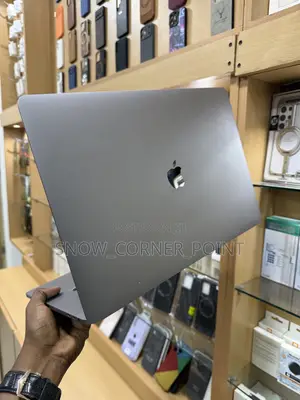Laptop Apple MacBook 2019 16GB Intel Core i9 SSD 1T