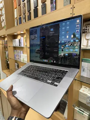 Laptop Apple MacBook 2019 16GB Intel Core i9 SSD 1T