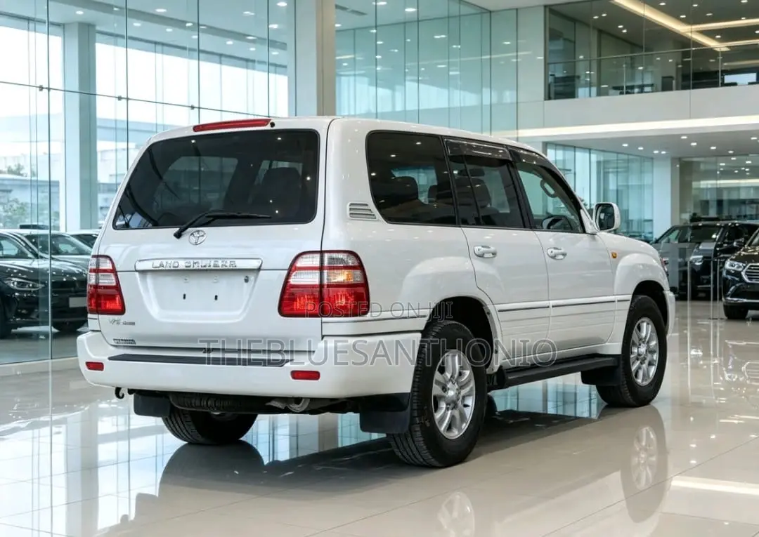 Toyota Land Cruiser 2004 White