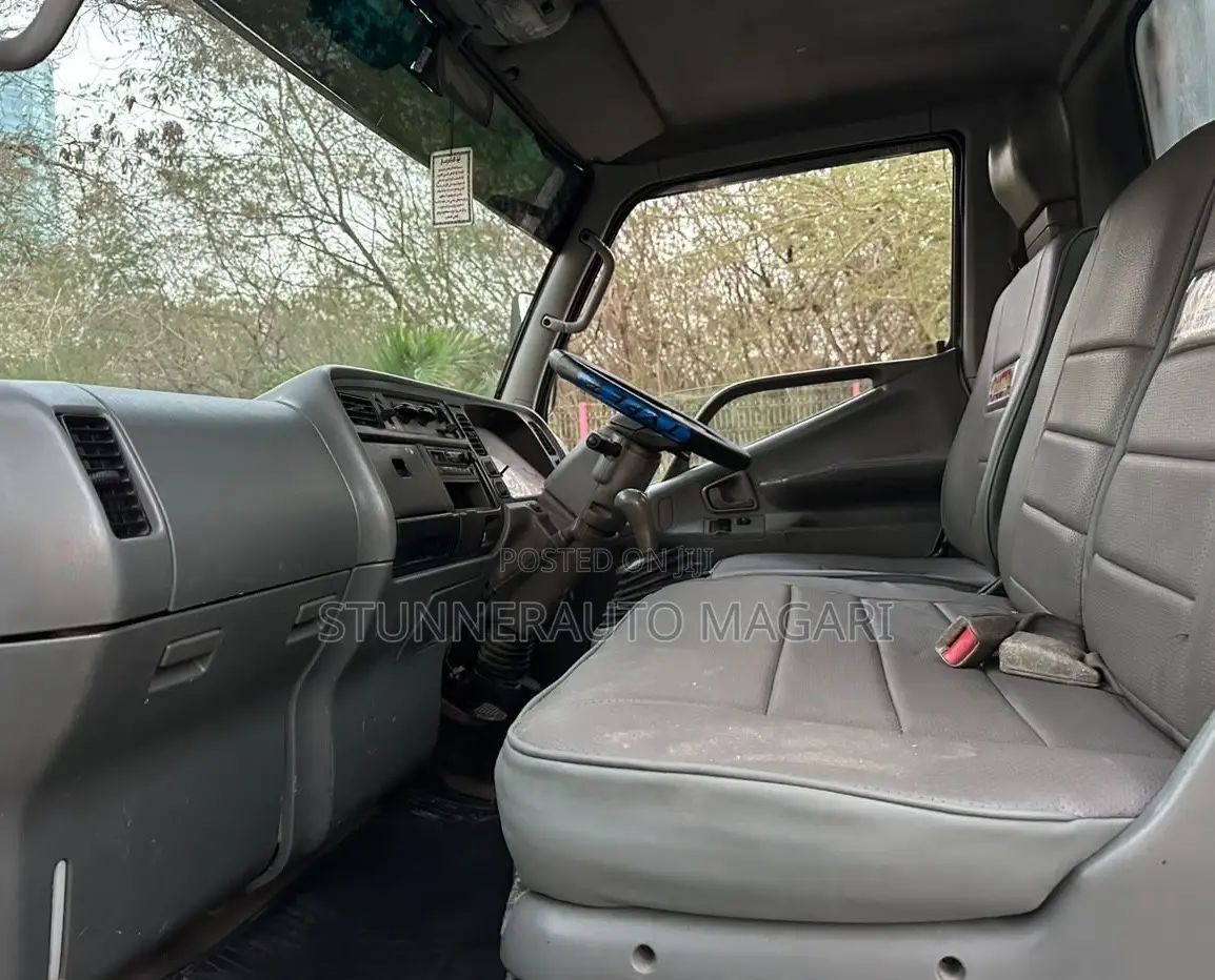 Mitsubishi Canter Chede