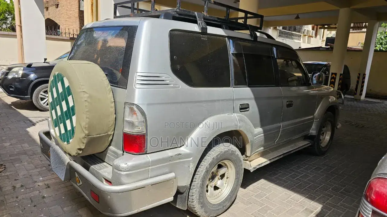 Toyota Land Cruiser Prado 2001 Silver