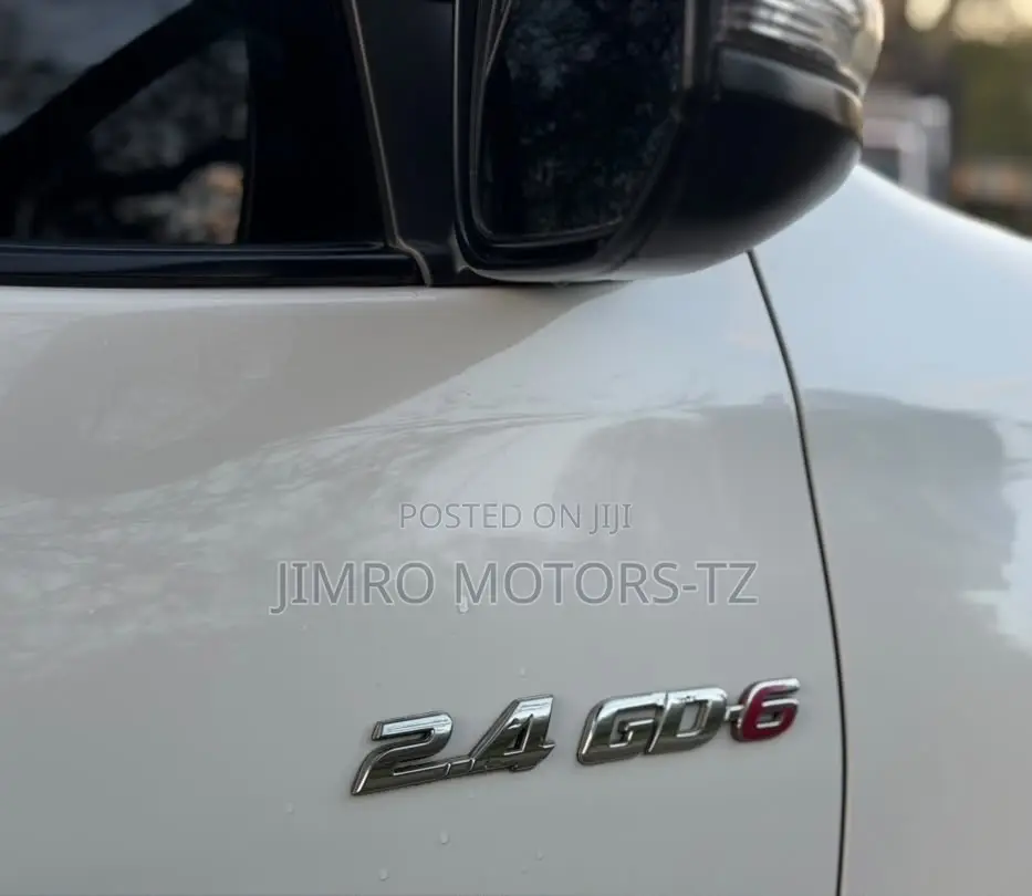 Toyota Hilux 2019 White